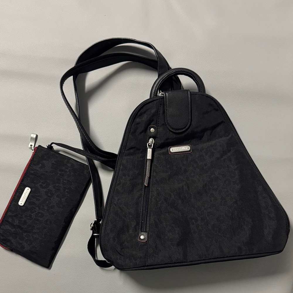Baggallini Metro Black Women Cheetah Backpack